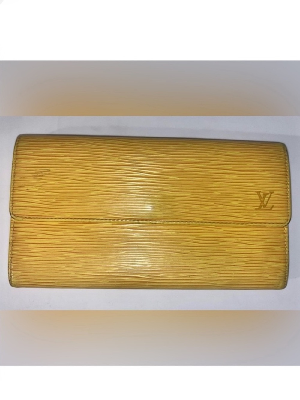 Authentic Louis Vuitton Sarah Yellow Women's Clutch